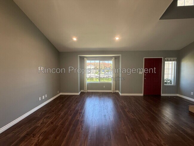 Building Photo - 13106 Knotty Pine St