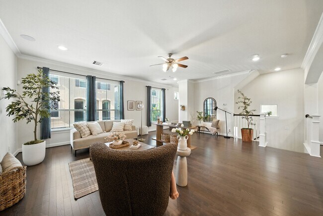Building Photo - 9910 Spring Shadows Park Cir
