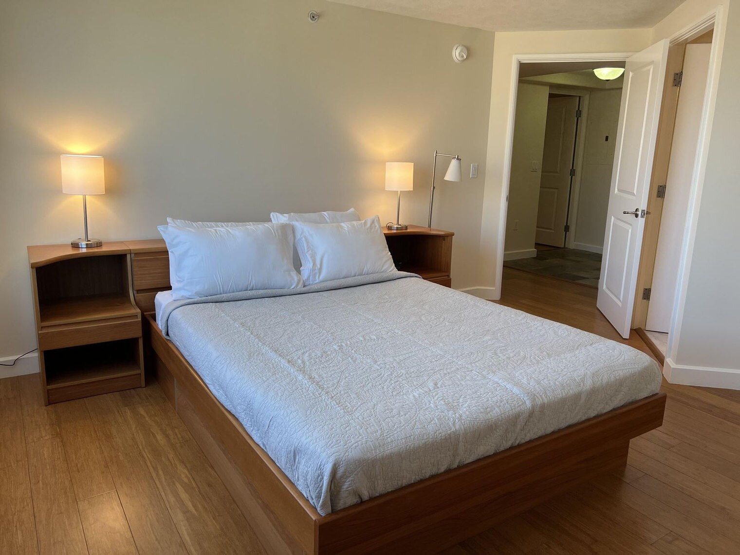 Building Photo - 343 Hobron Ln