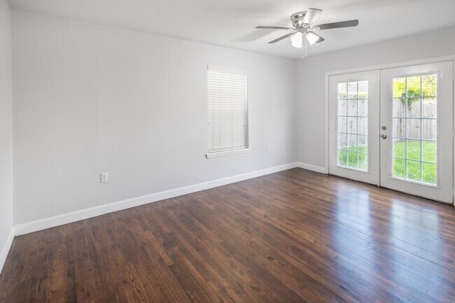 Building Photo - 3234 Berry St