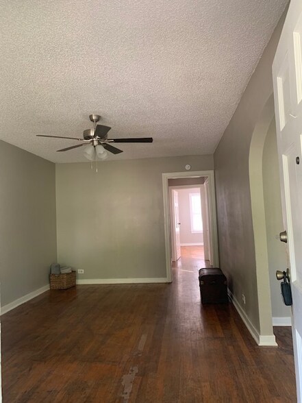 Building Photo - 1814 W Summit Ave.