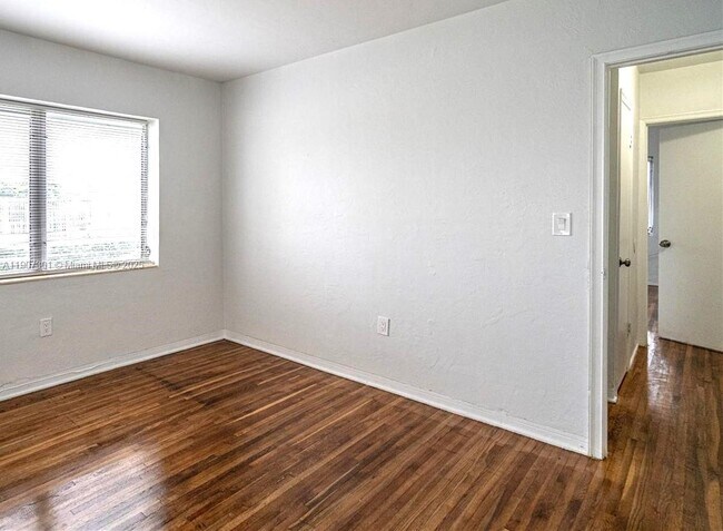 Building Photo - 7711 Dickens Ave