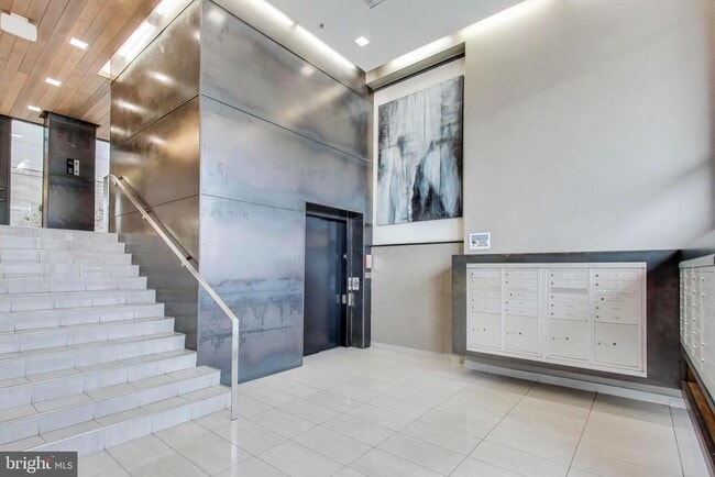 Building Photo - 1550 11th St NW