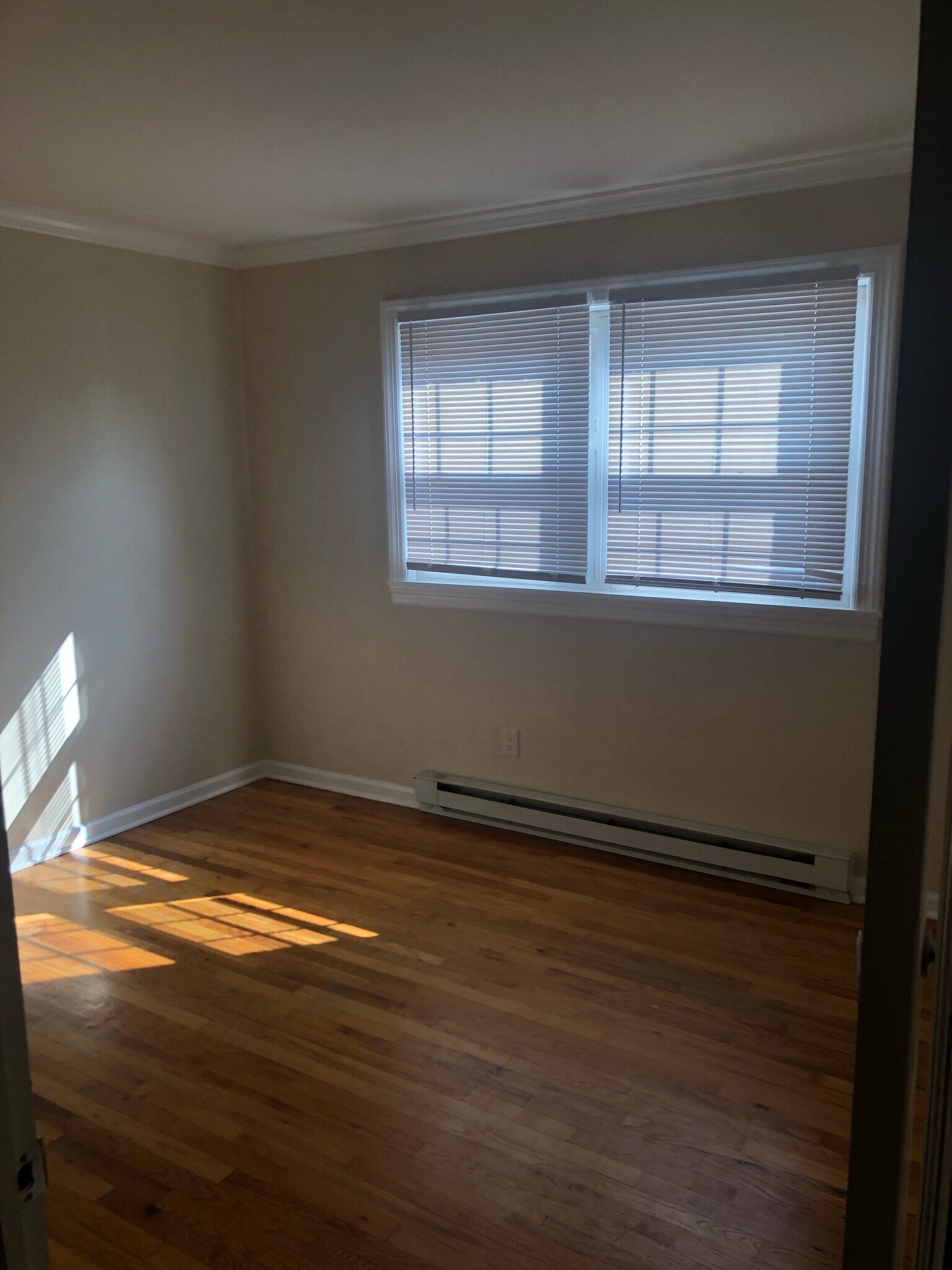 Building Photo - 1307 Hope St