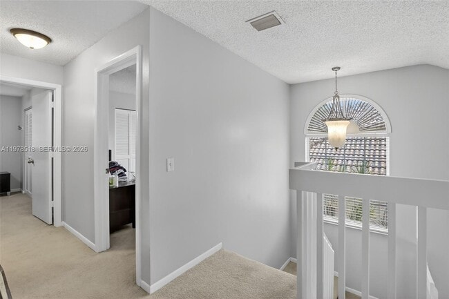 Building Photo - 9481 Oak Grove Cir