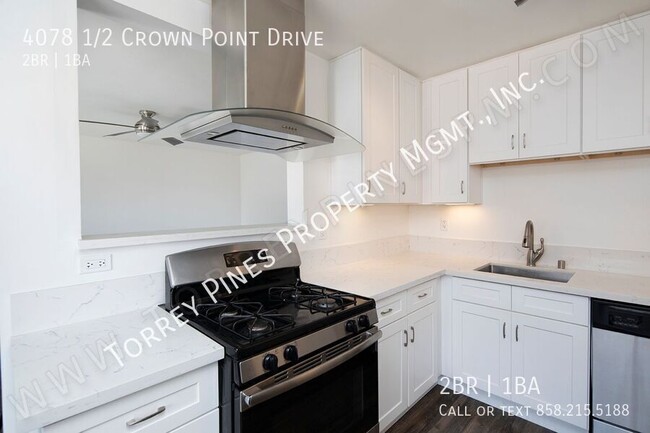 Building Photo - Gorgeous Crown Point 2BR With Washer/Dryer...