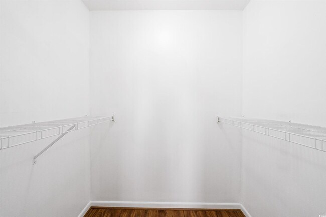 Building Photo - 917 9th Ave S
