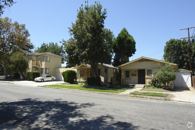 Building Photo - 224 S Almansor St