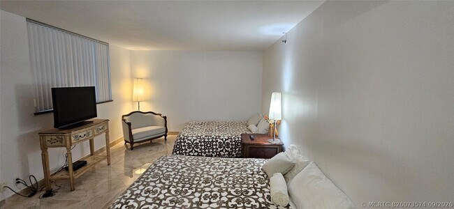 Building Photo - 2575 S Ocean Blvd