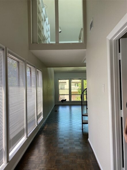 Building Photo - 3936 Travis St