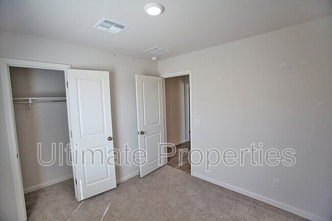 Building Photo - 478 Cahan Dr