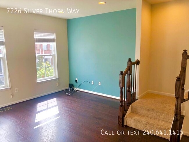 Building Photo - 7226 Silver Thorn Way