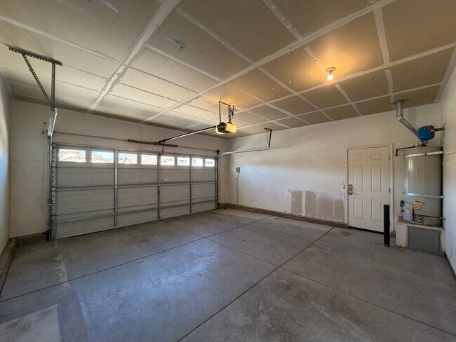 Building Photo - 1719 Short Oak Ct