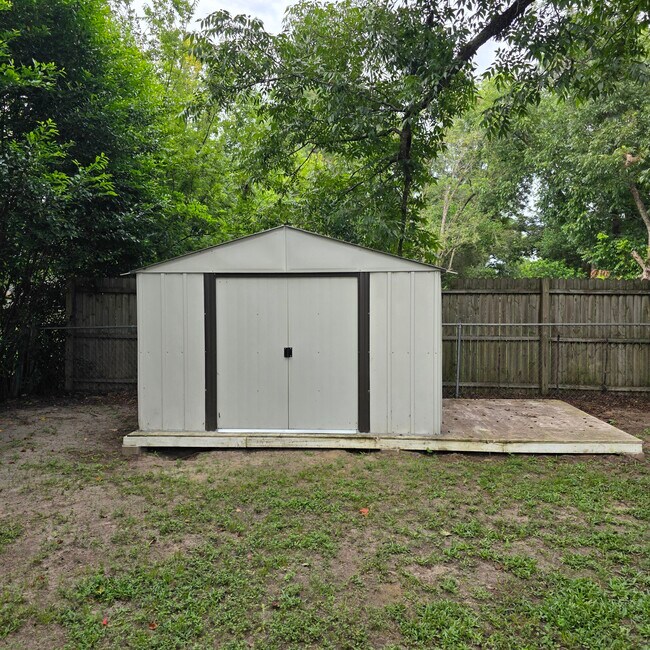 Building Photo - 130 Paloma Dr