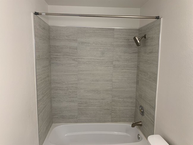 Building Photo - 563 Shoal Cir