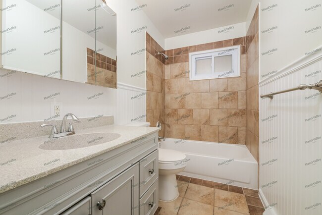 Building Photo - 8955 E 84 St