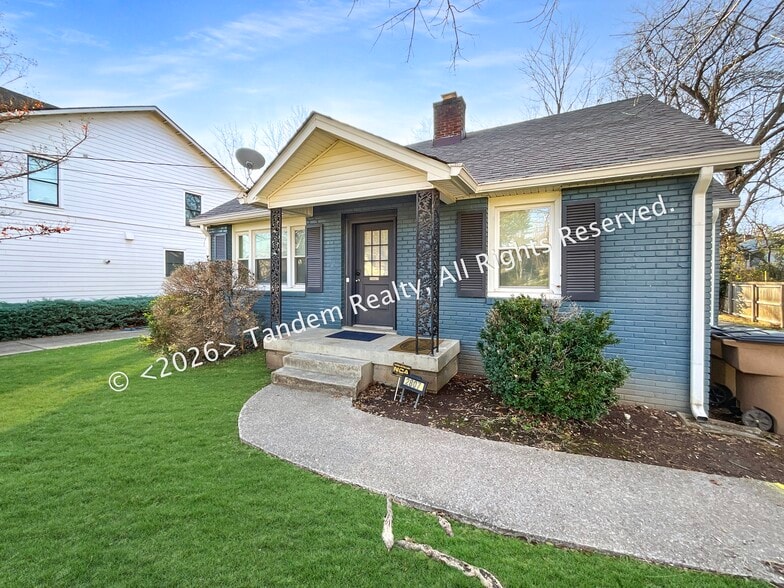 Building Photo - 2807 Vaulx Ln