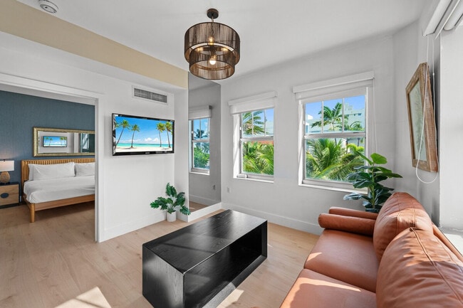 Building Photo - 1036 Ocean Dr