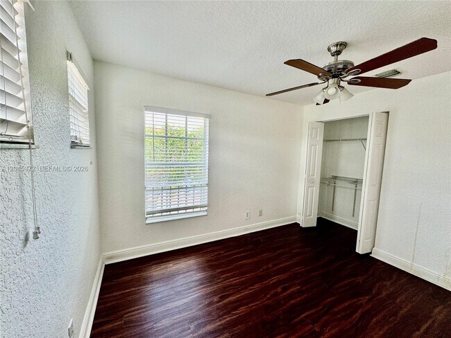 Building Photo - 9763 Darlington Pl