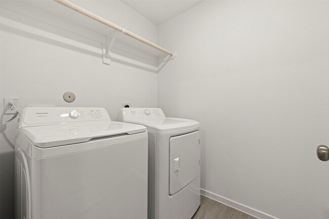 Building Photo - 27651 Spearmint Ridge Dr