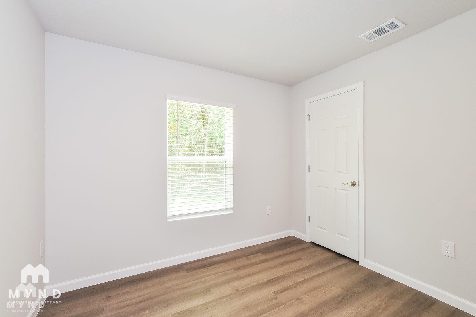 Building Photo - 19 Birchview Pl