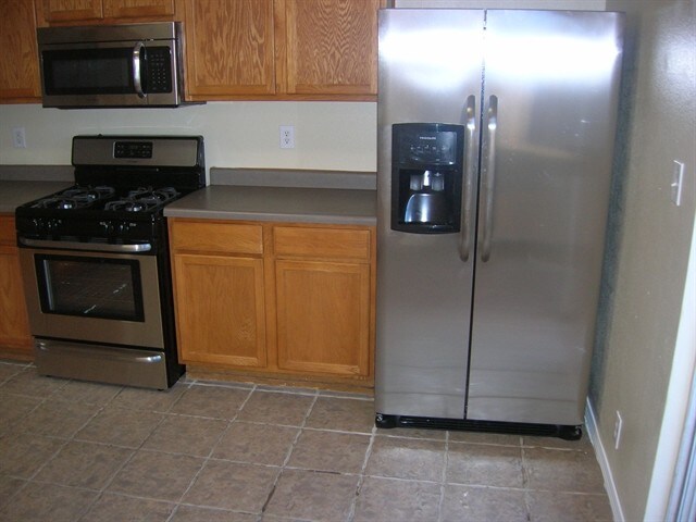 Building Photo - 10905 Serpentine Court NW