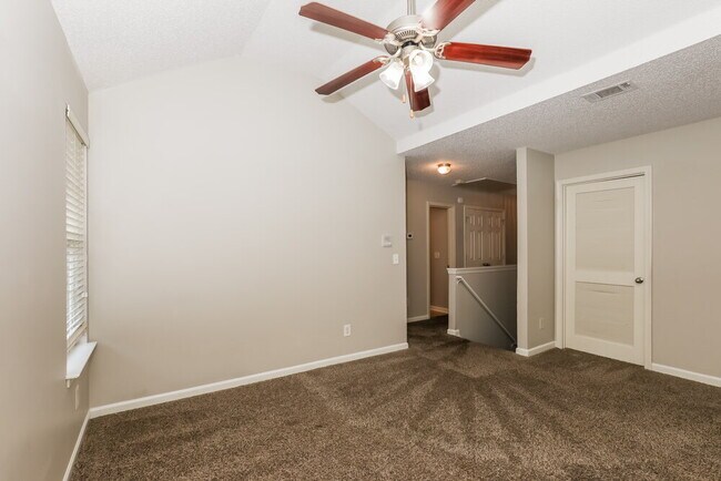 Building Photo - 7796 Newbury Dr