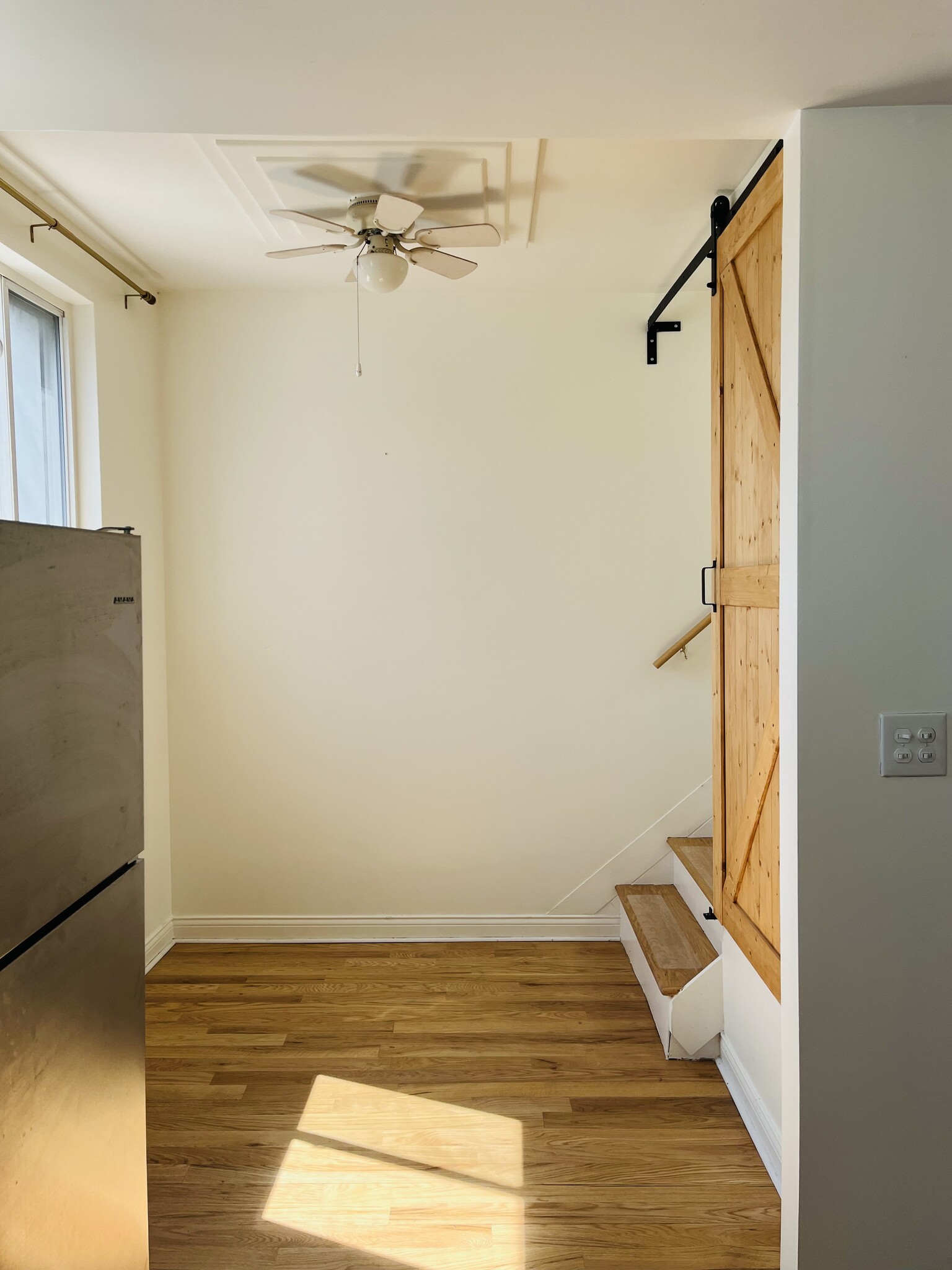 Building Photo - 2318 W 19th St