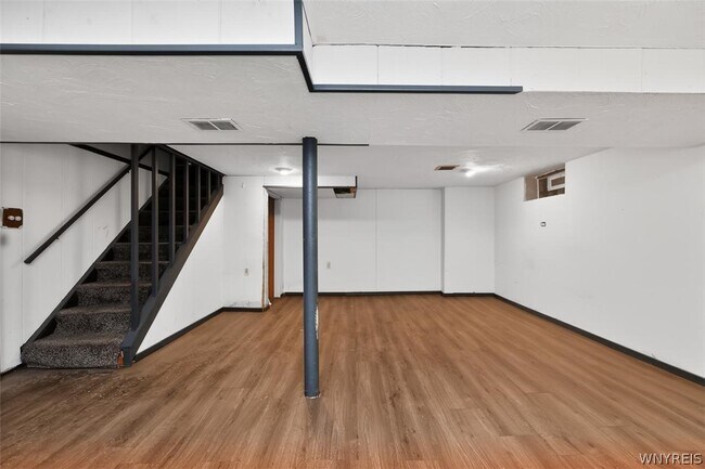 Building Photo - 3028 Welch Ave