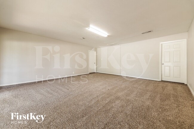 Building Photo - 101 Sesame Dr