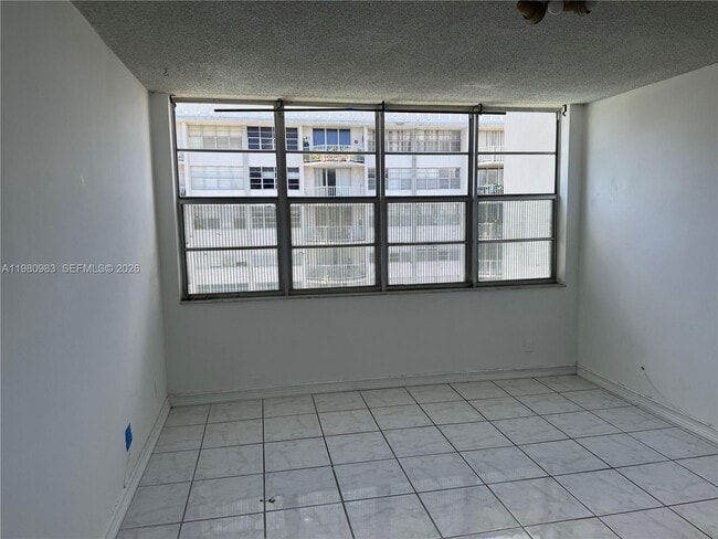 Building Photo - 16740 NE 9th Ave