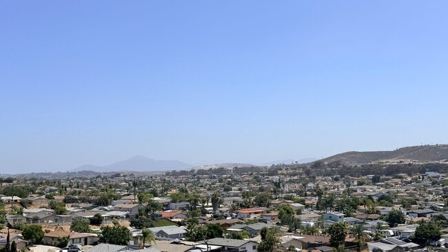 Building Photo - Remodeled 3 bedrooms 2 baths single story home in South San Diego