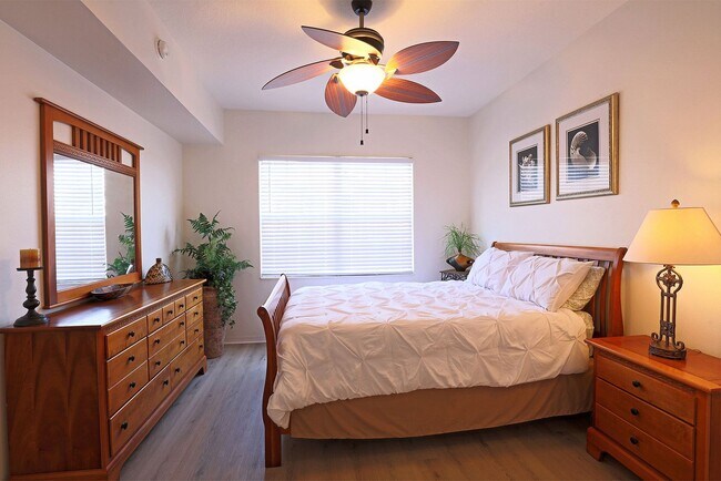 Building Photo - The Gardens at Beachwalk 15630-204