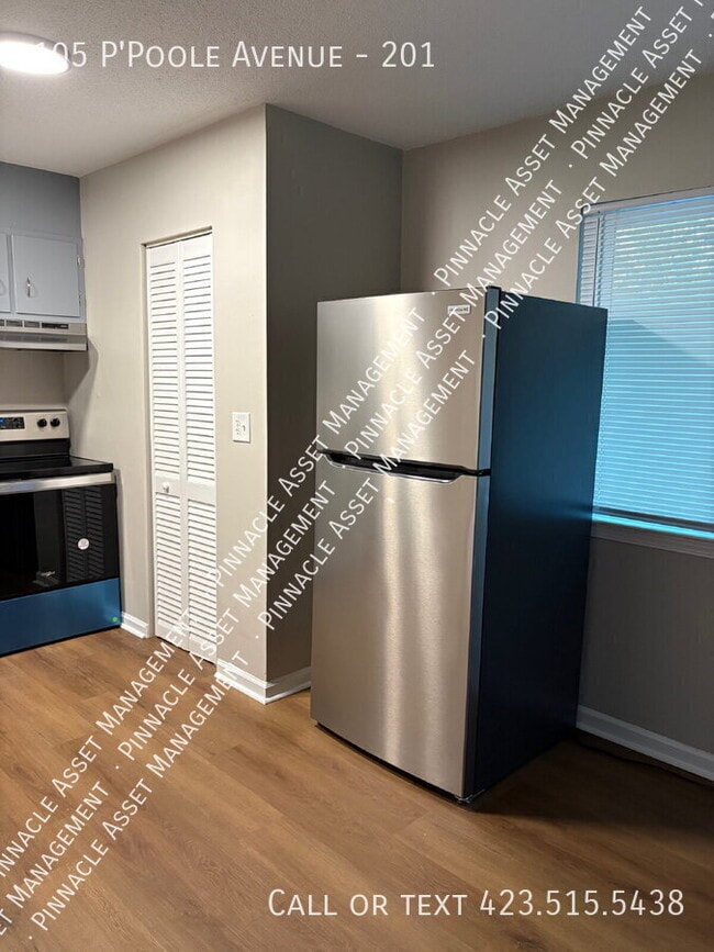 Building Photo - 105 P'Poole Ave