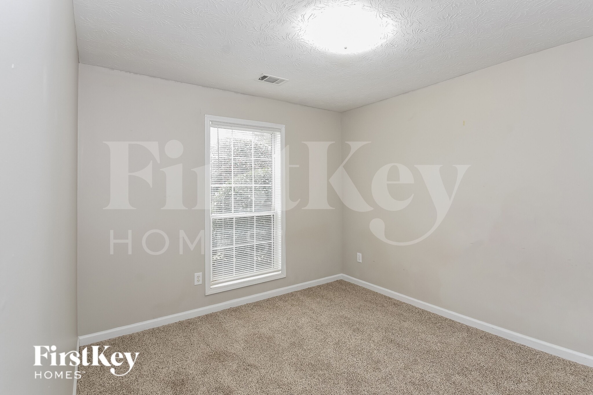 Building Photo - 799 Avalon Forest Way