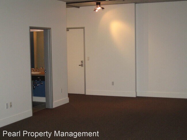Building Photo - 411 NW Flanders St