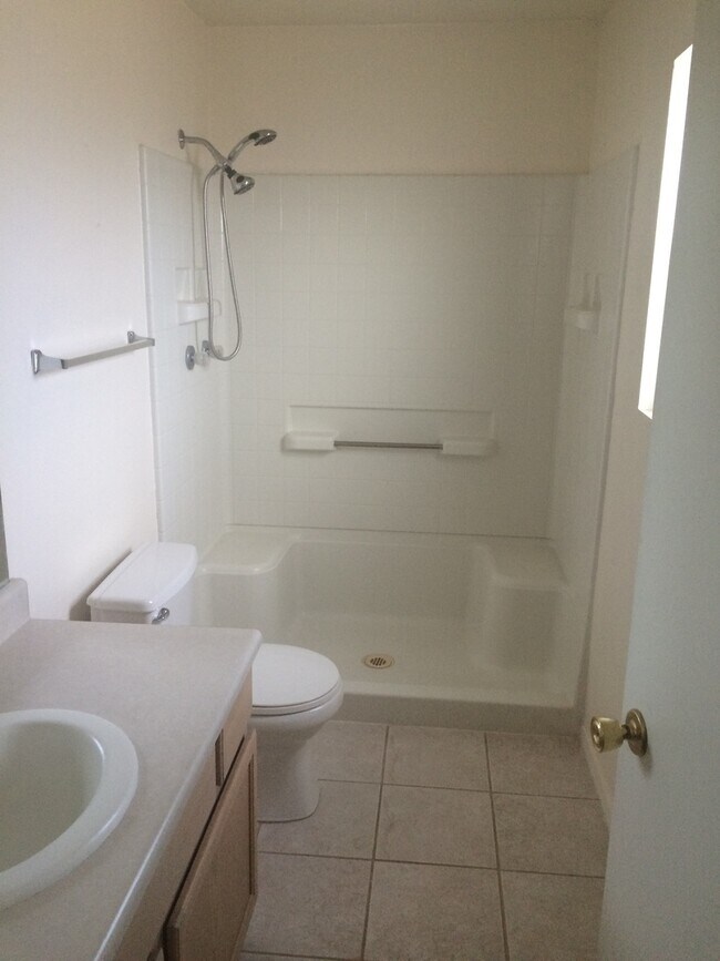 Building Photo - 513 Cimarron Meadows Dr