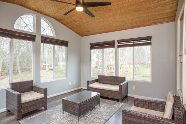Building Photo - Coming Soon!!! 4 bedroom home in Willow Ru...