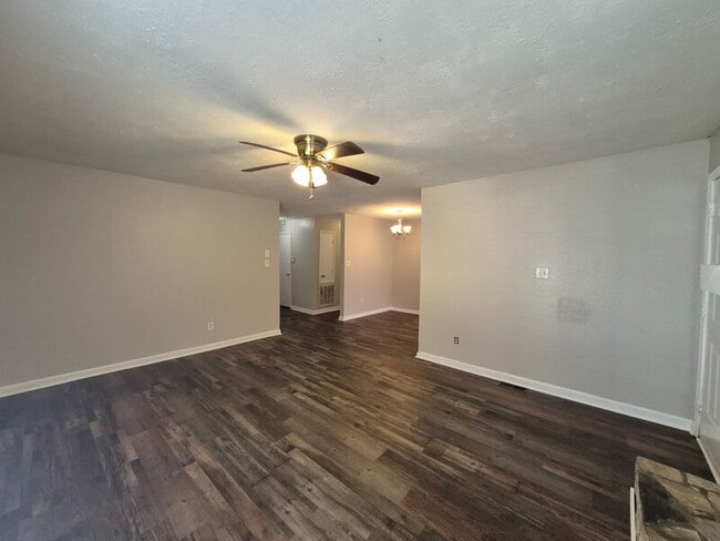 Building Photo - 6439 Green Meadow Rd