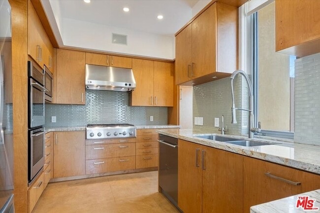 Building Photo - 2301 10th St