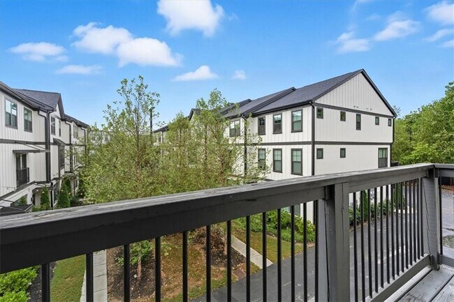 Building Photo - 2030 Main St NW