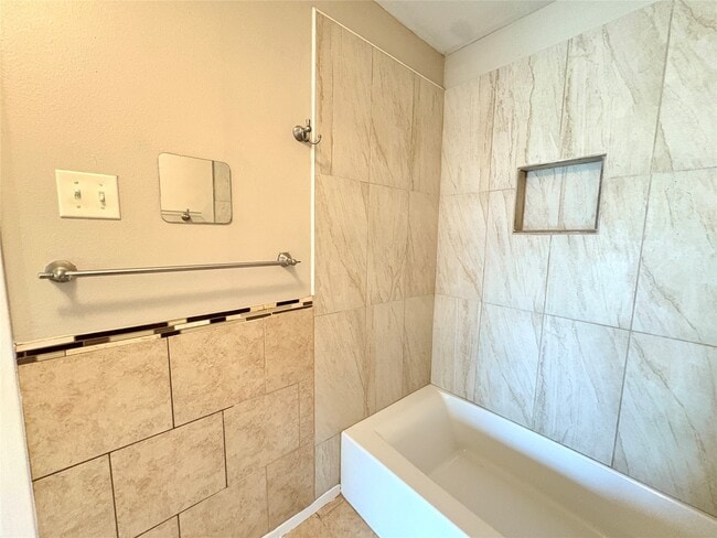 Building Photo - 2505 Avenue E