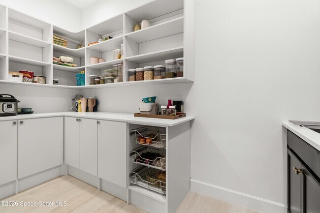 Building Photo - 3256 Kamin Dr