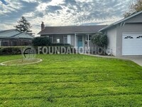 Building Photo - 115 Grande Vista