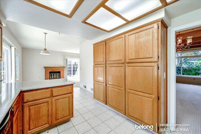 Building Photo - 511 Saint Thomas Ln