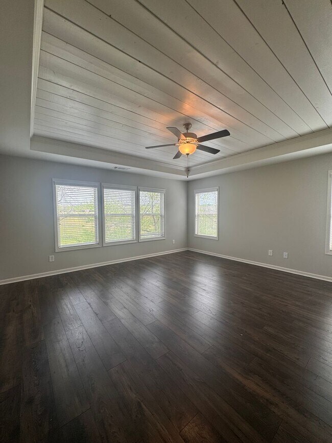 Building Photo - Spacious and Well-Appointed 3BR/2BA Home in Flowery Branch