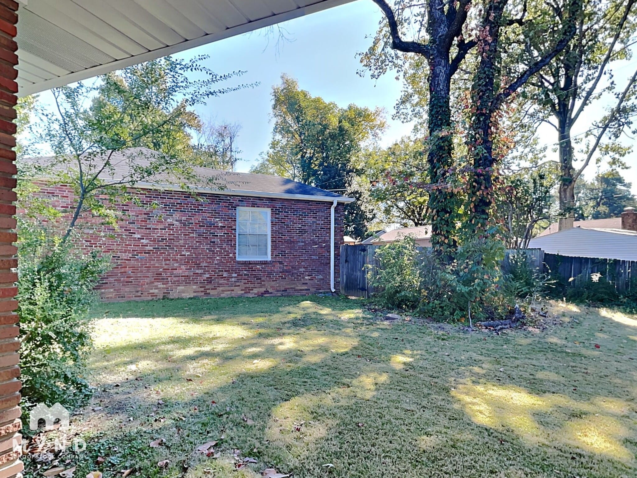 Building Photo - 1725 Prado Ave