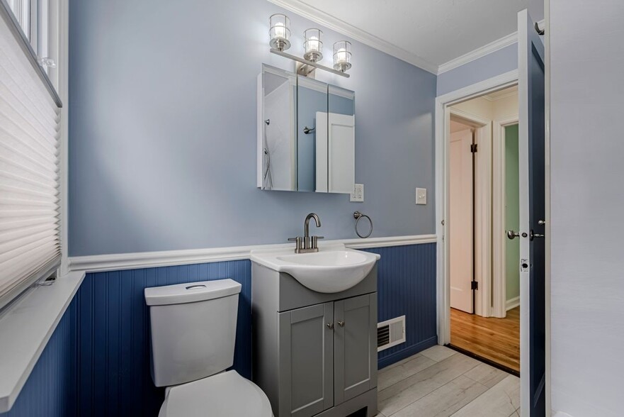 Building Photo - 602 E Garden St