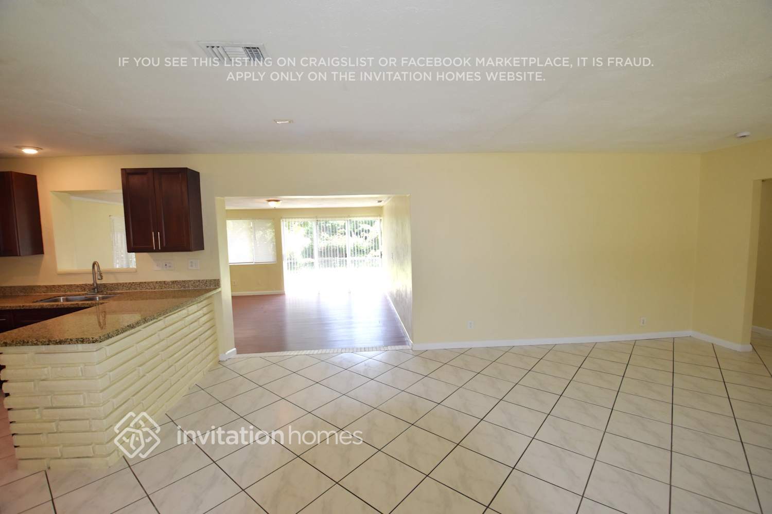 Building Photo - 108 NW 45th Ave