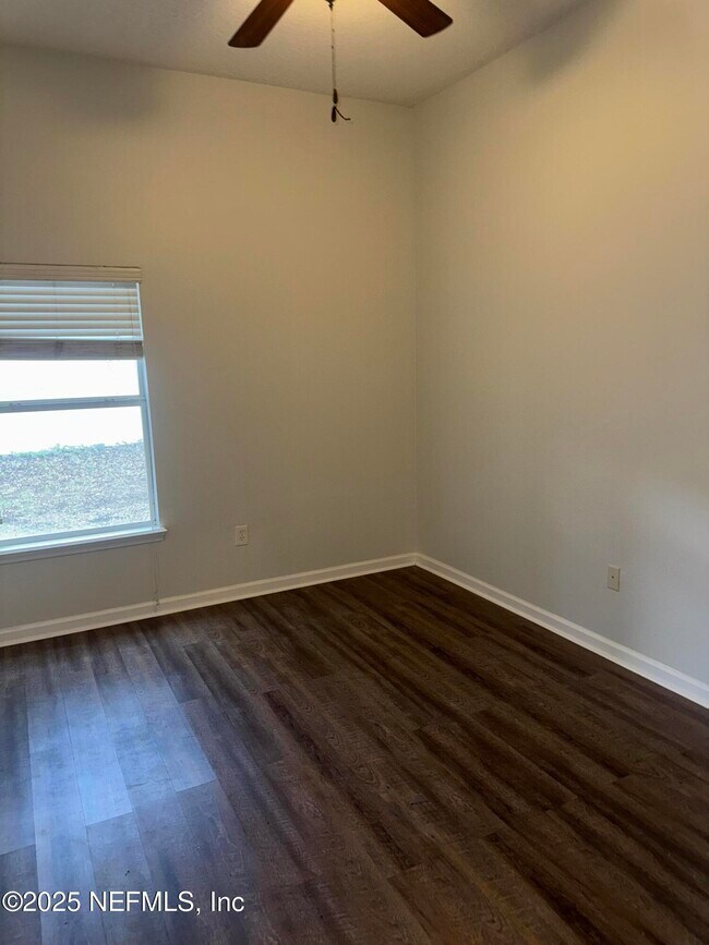 Building Photo - 7047 Deer Lodge Cir